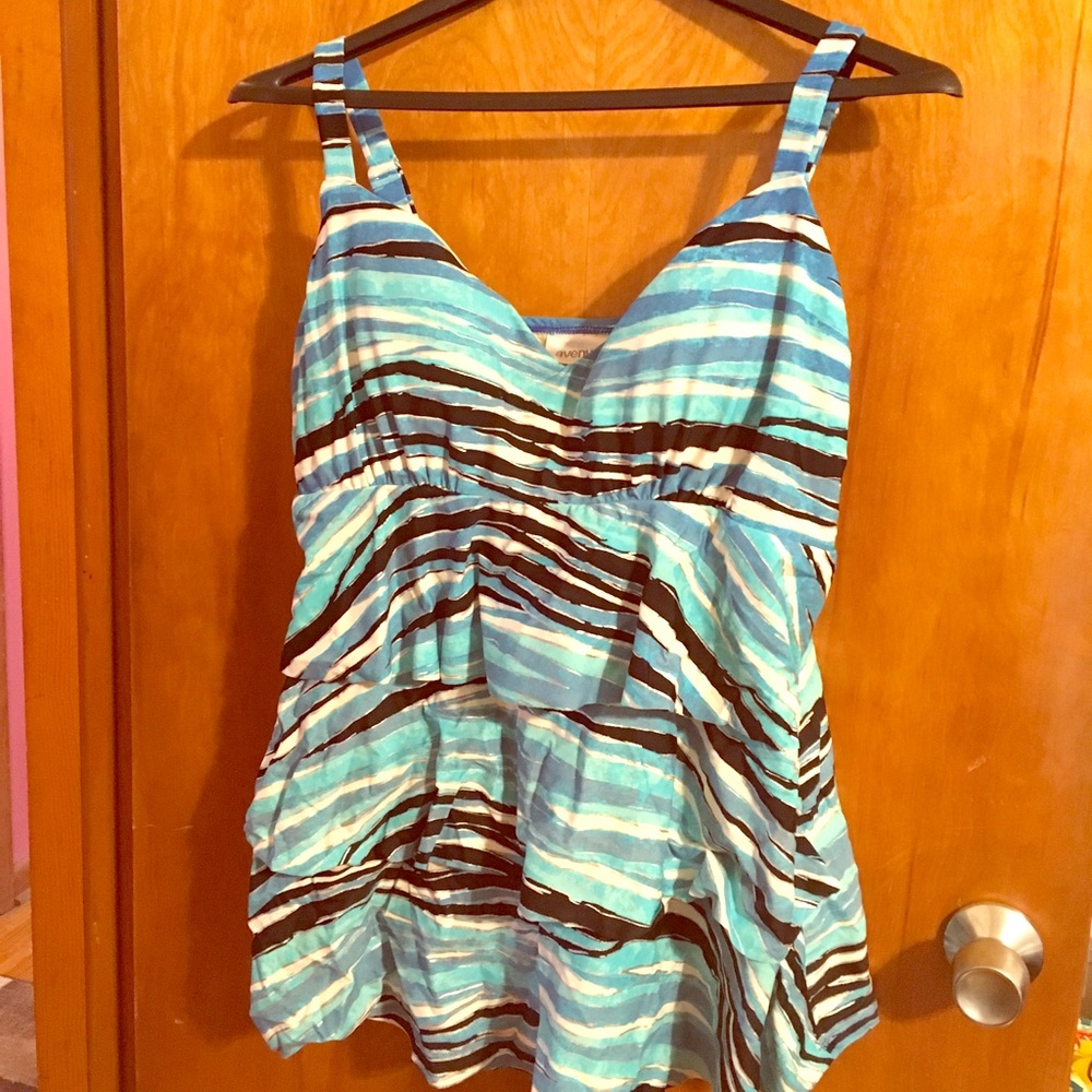 Avenue Woman’s Swim-dress Size 20